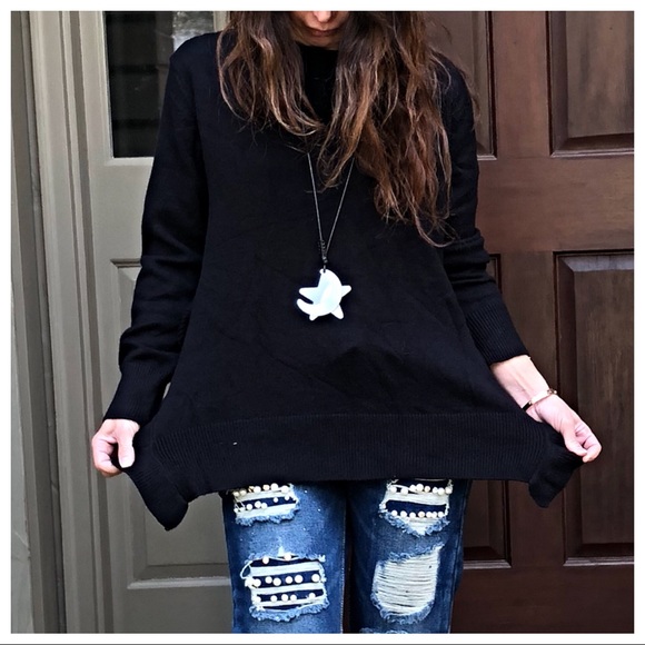 ✨LAST ONE ✨Paris ruffled hem side split sweater - Picture 5 of 8